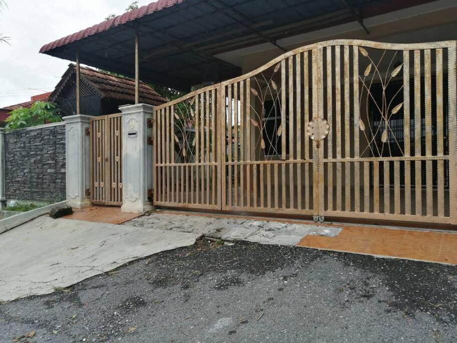 Sri Wang Homestay @ Arau Exterior foto